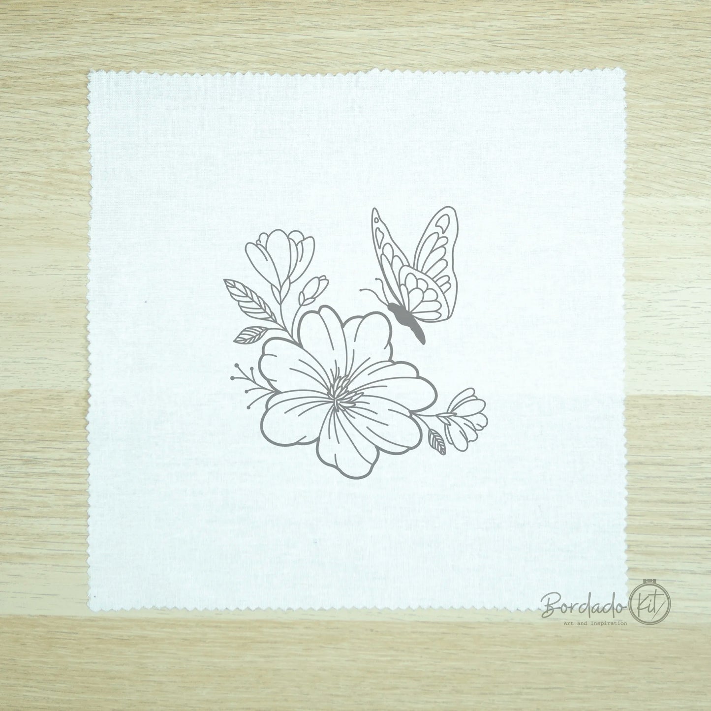 Diseño Flor y Mariposa